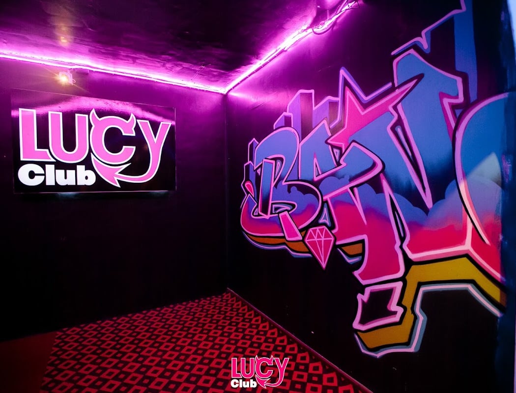 Lucy Club Bangkok 2