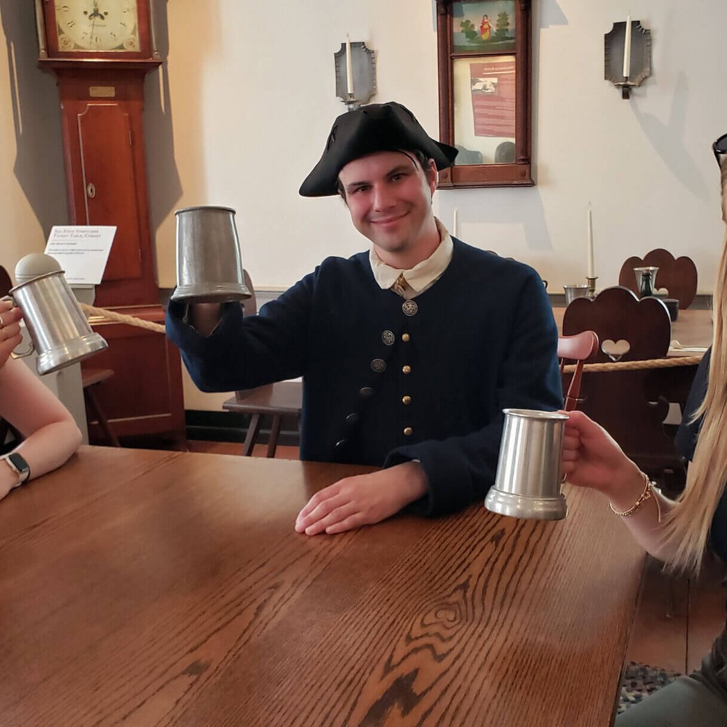 Ales & Tales: Revolutionary Pub Walking Tour 3