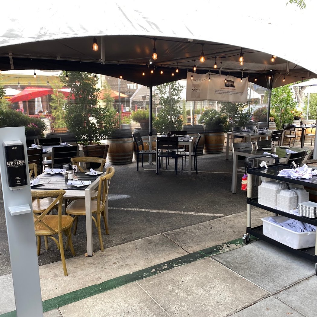 Rustic House Oyster Bar & Grill - Los Altos 2
