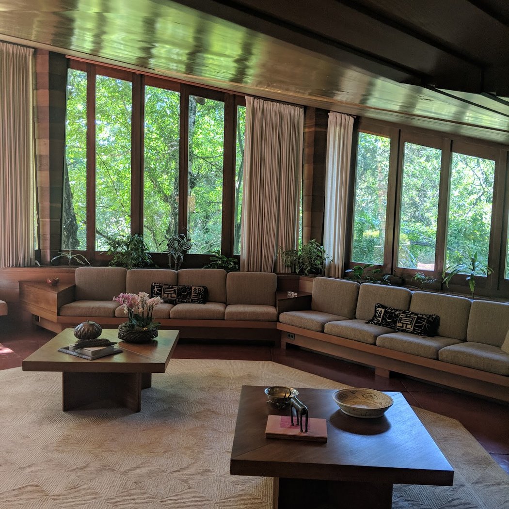 Frank Lloyd Wright Venue 1