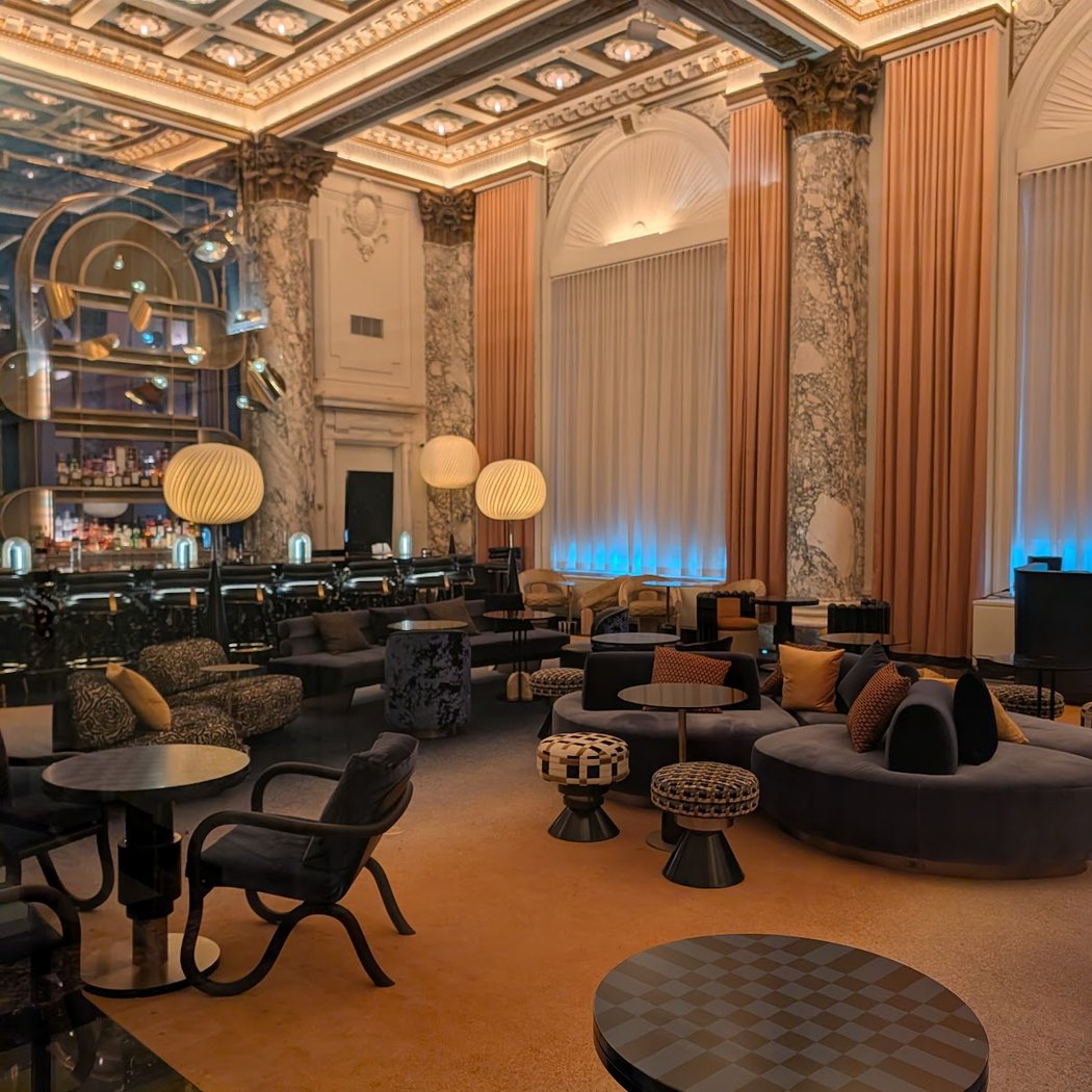 The Living Room Bar & Lounge 2