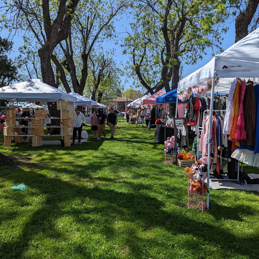 Saturday Afternoon Farmers' Market 1