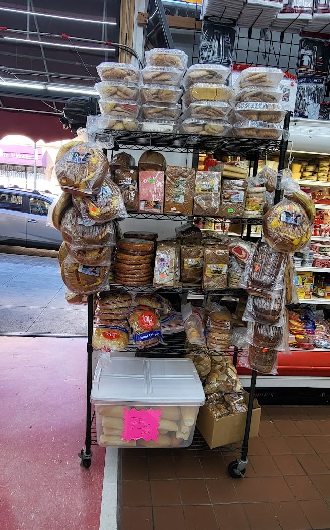 Leland Market Beer & Liquor 3