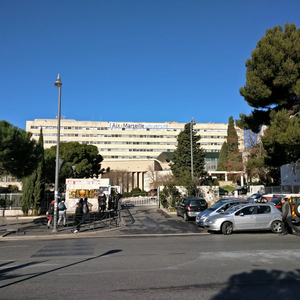 Aix-Marseille University 3