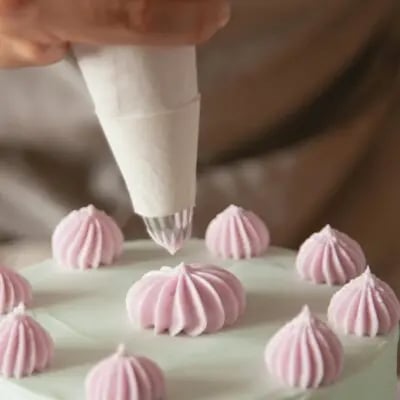 Public Class: Cake Decorating with Chef Dave Leyva