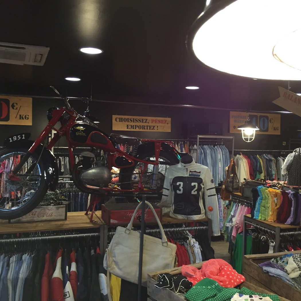 Kilo Shop Kawaii Tours 1