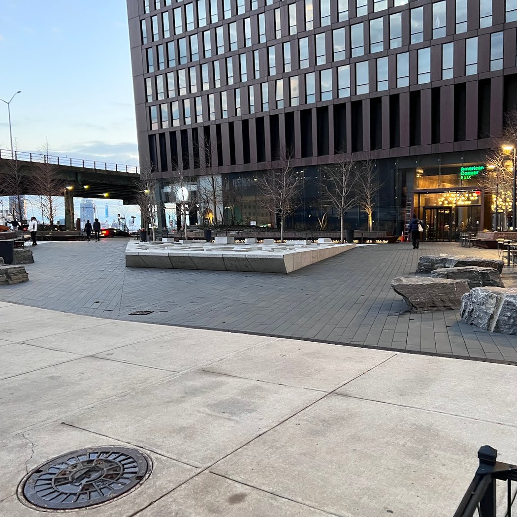 Public Plaza 626 1st Avenue 3