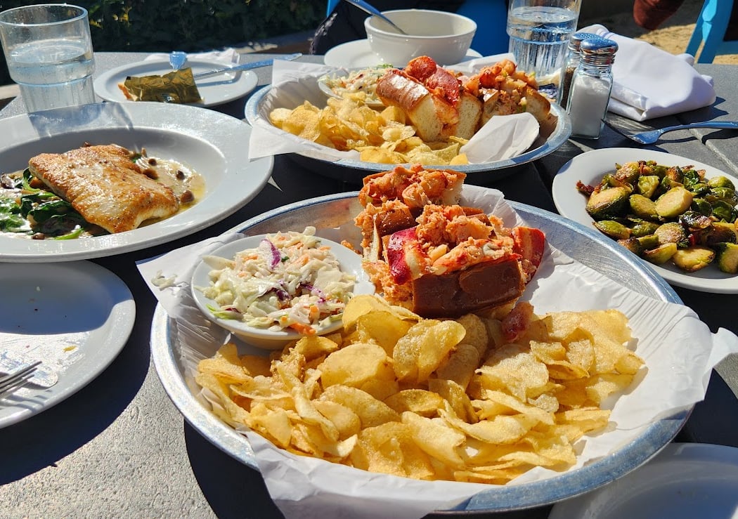 Happy Hour at Sam’s Chowder House 3
