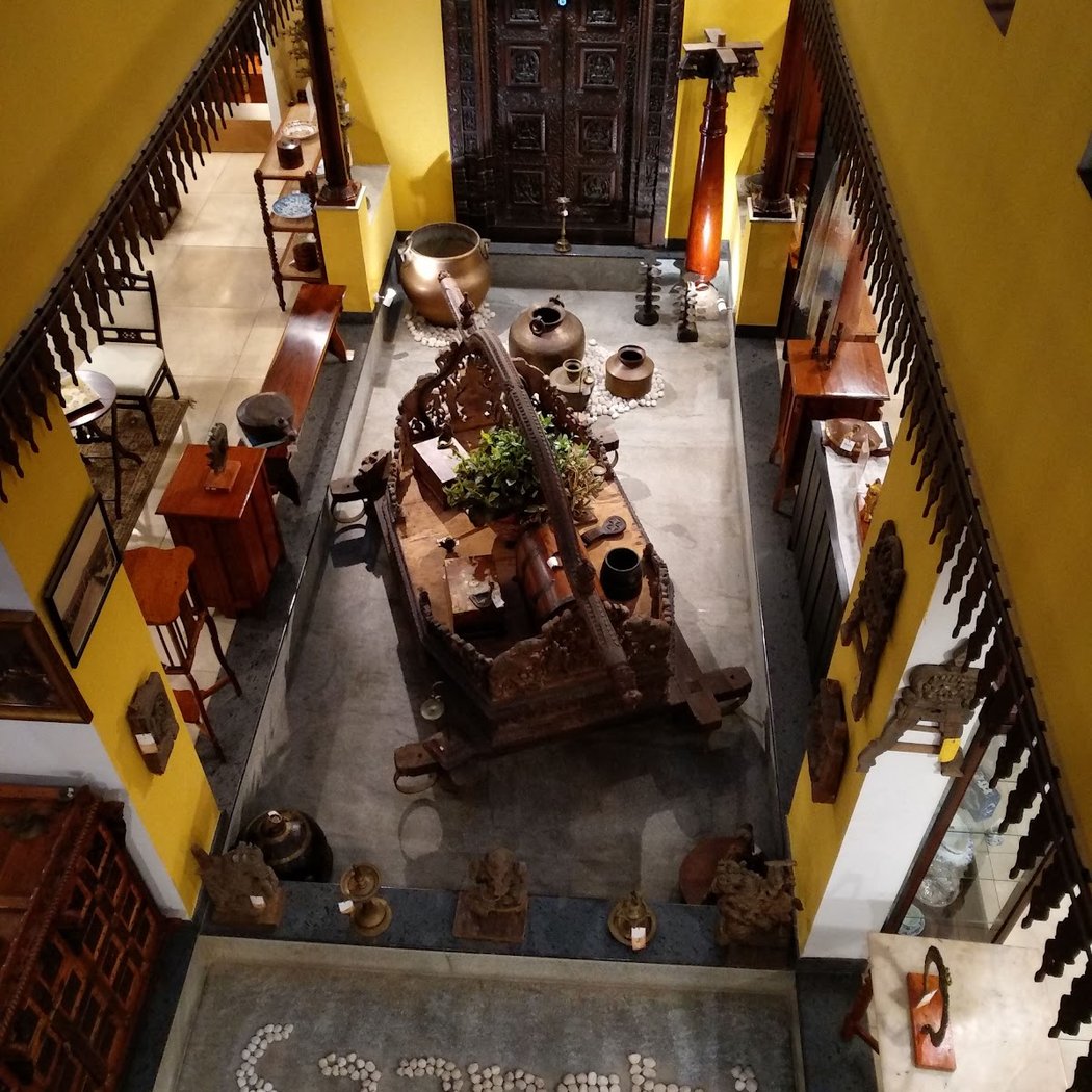 Saanchi Antiques & Treasures 1
