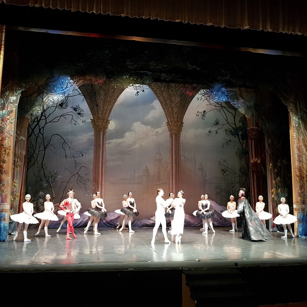 Teatro Auditorio Riberas Del Guadaira 1