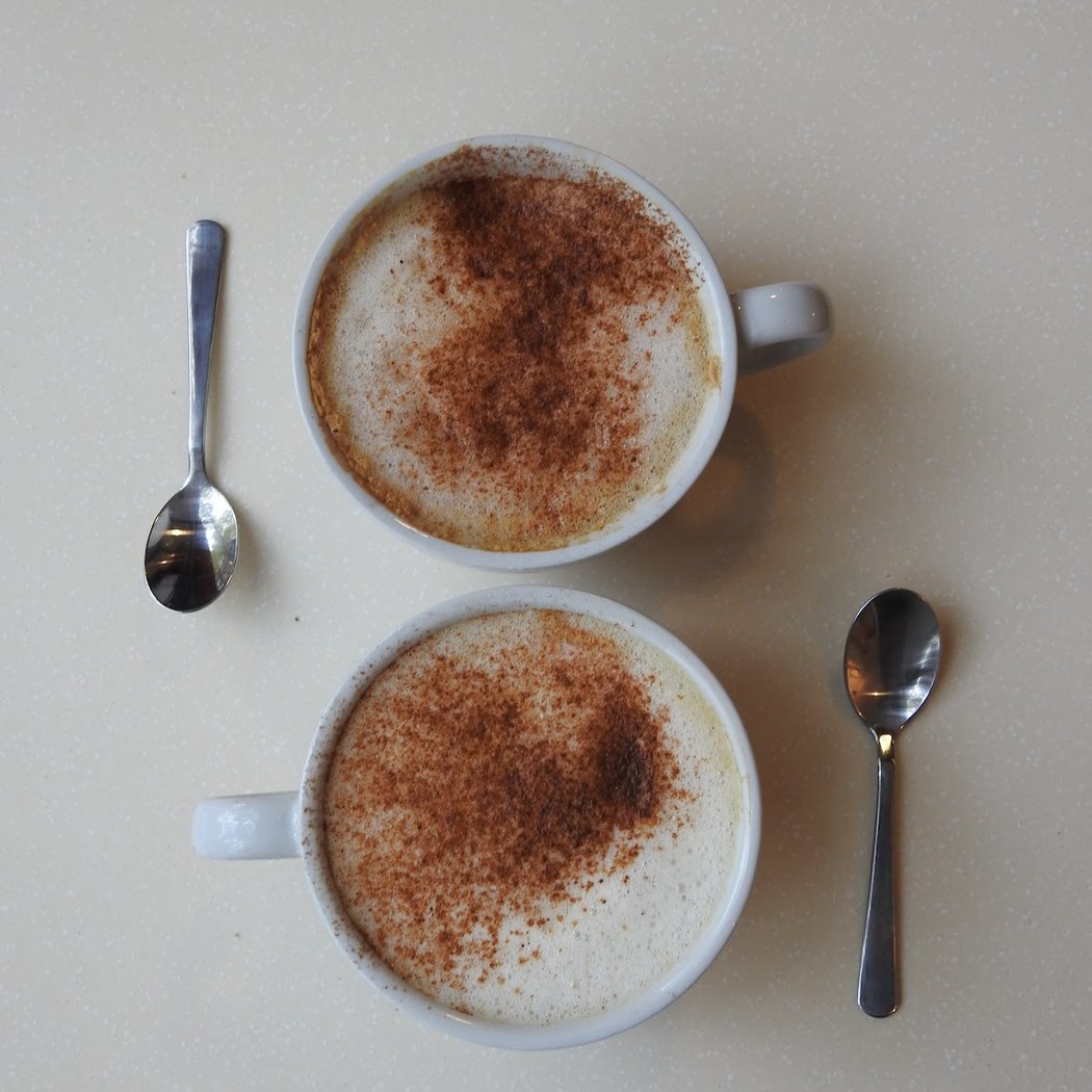 Le Chat-Rivari Café 3