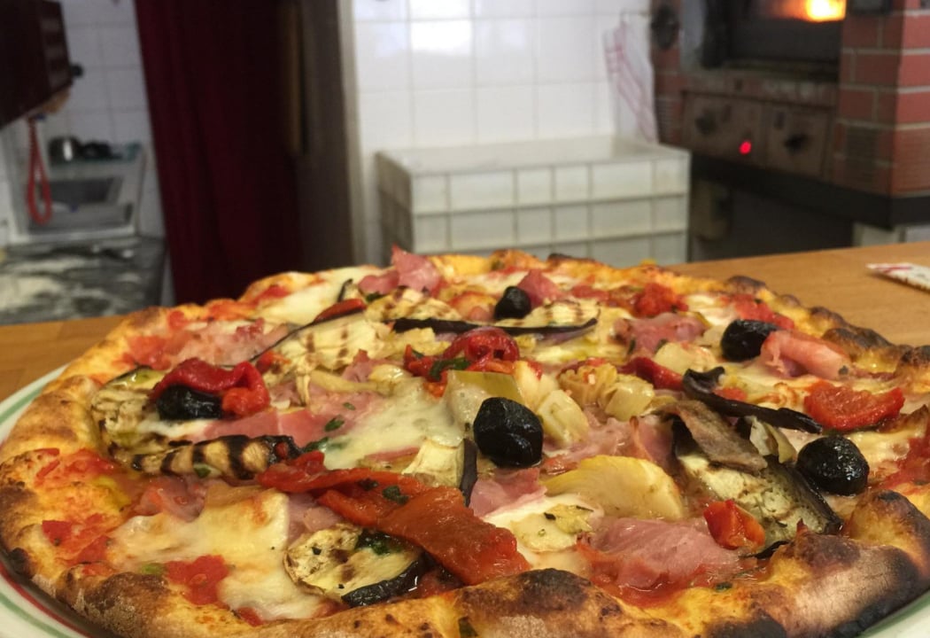 Pizza Della Nonna 1