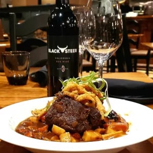 Blacksteer Steakhouse & Saloon 3
