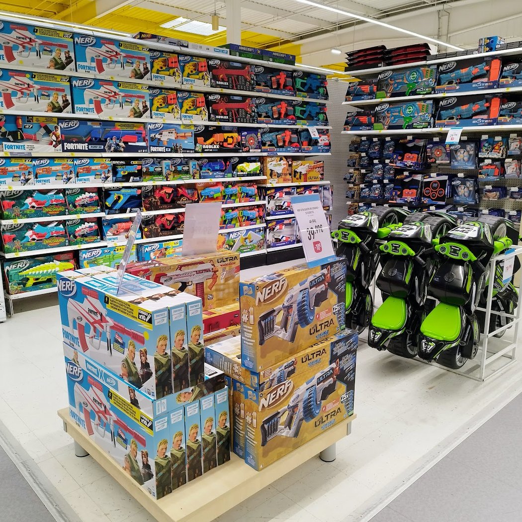 Smyths Toys La Queue En Brie 3