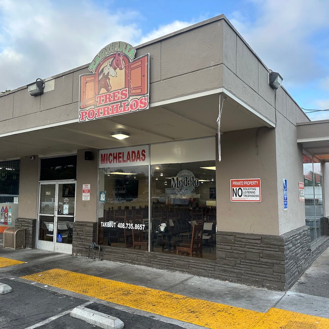 Tres Potrillos Taqueria 2