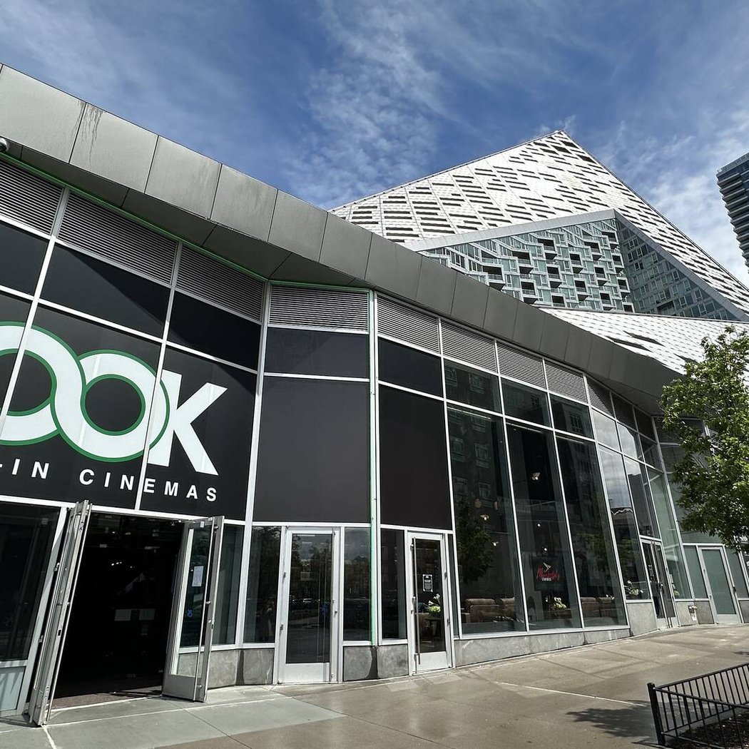 LOOK Dine-In Cinemas W57 1