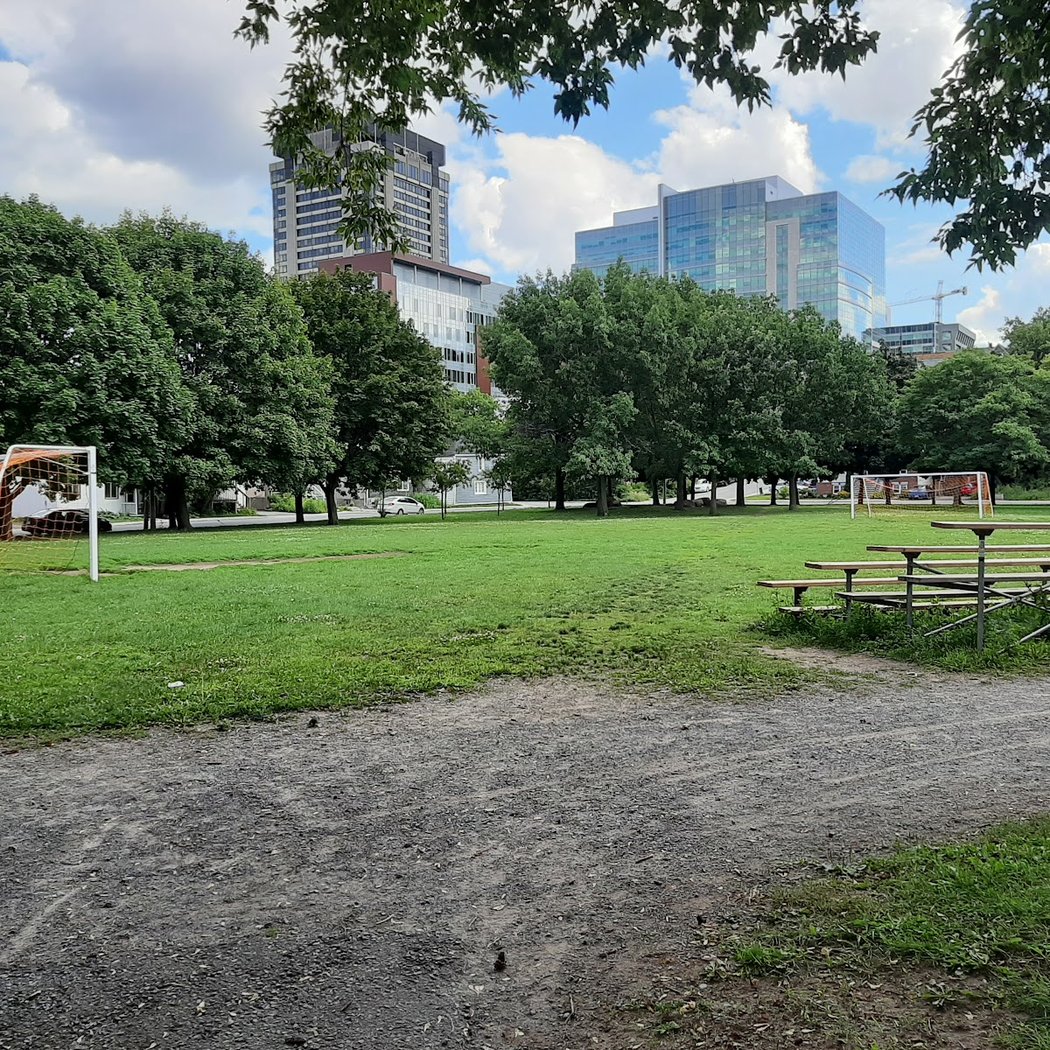 Parc Fontaine 3