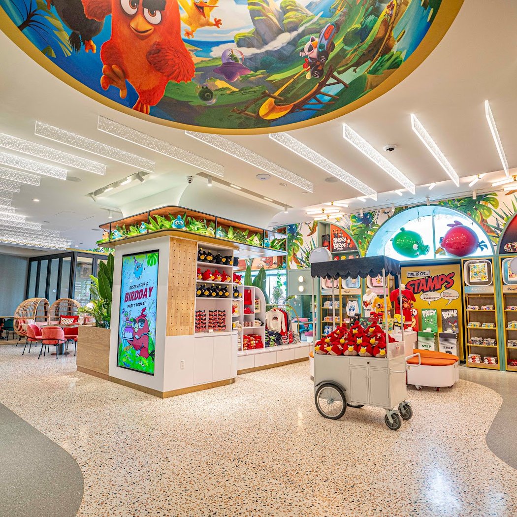 iSwii by Angry Birds Retail Cafe 2