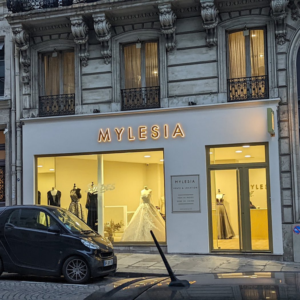 Mylesia - Location et confection de robe de mariée - Uniquement sur rendez-vous 2