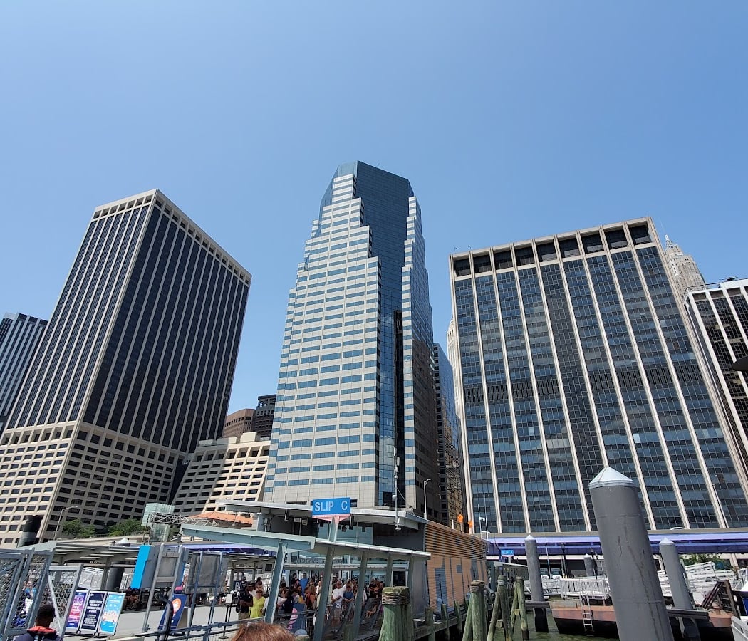 Pier 11 / Wall St. 2