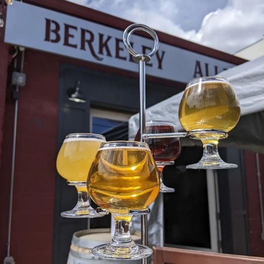 Alley Brews Brewery & Coffee Shop 1