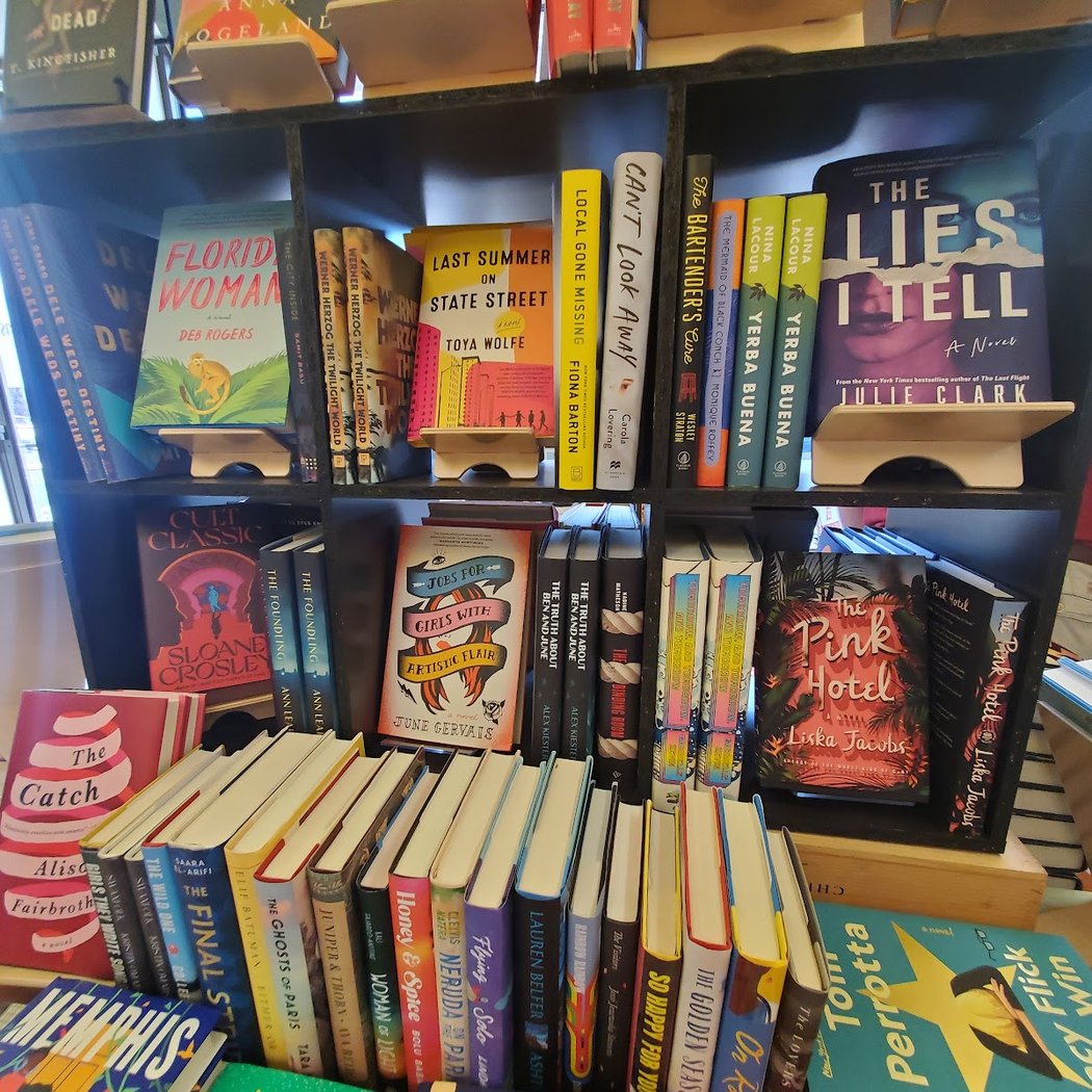2 Dandelions Bookshop 1