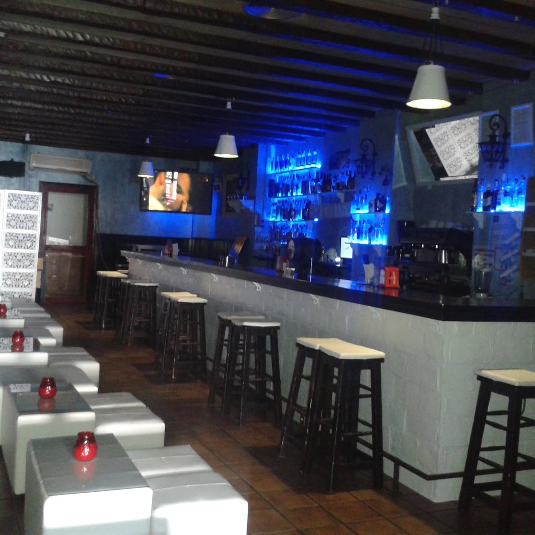 Triana Pub Café & Copas 3