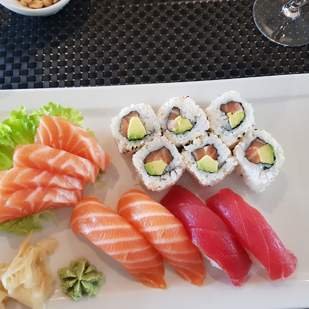 Yaka Sushi. 1