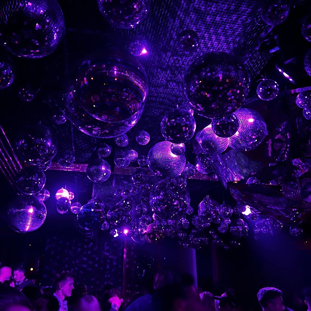 Loosie's Nightclub 1