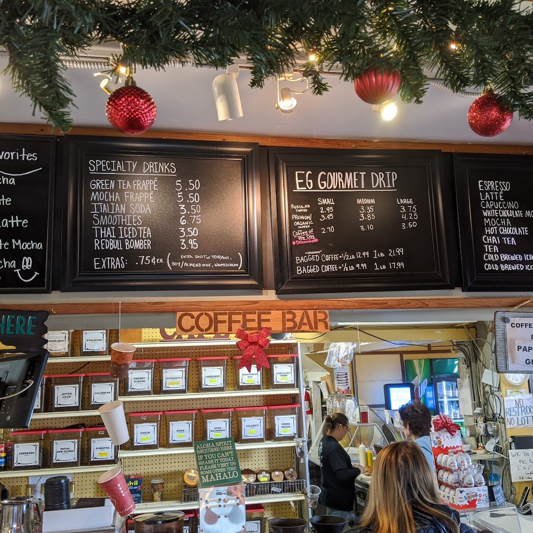 El Granada Hardware & Cafe 1