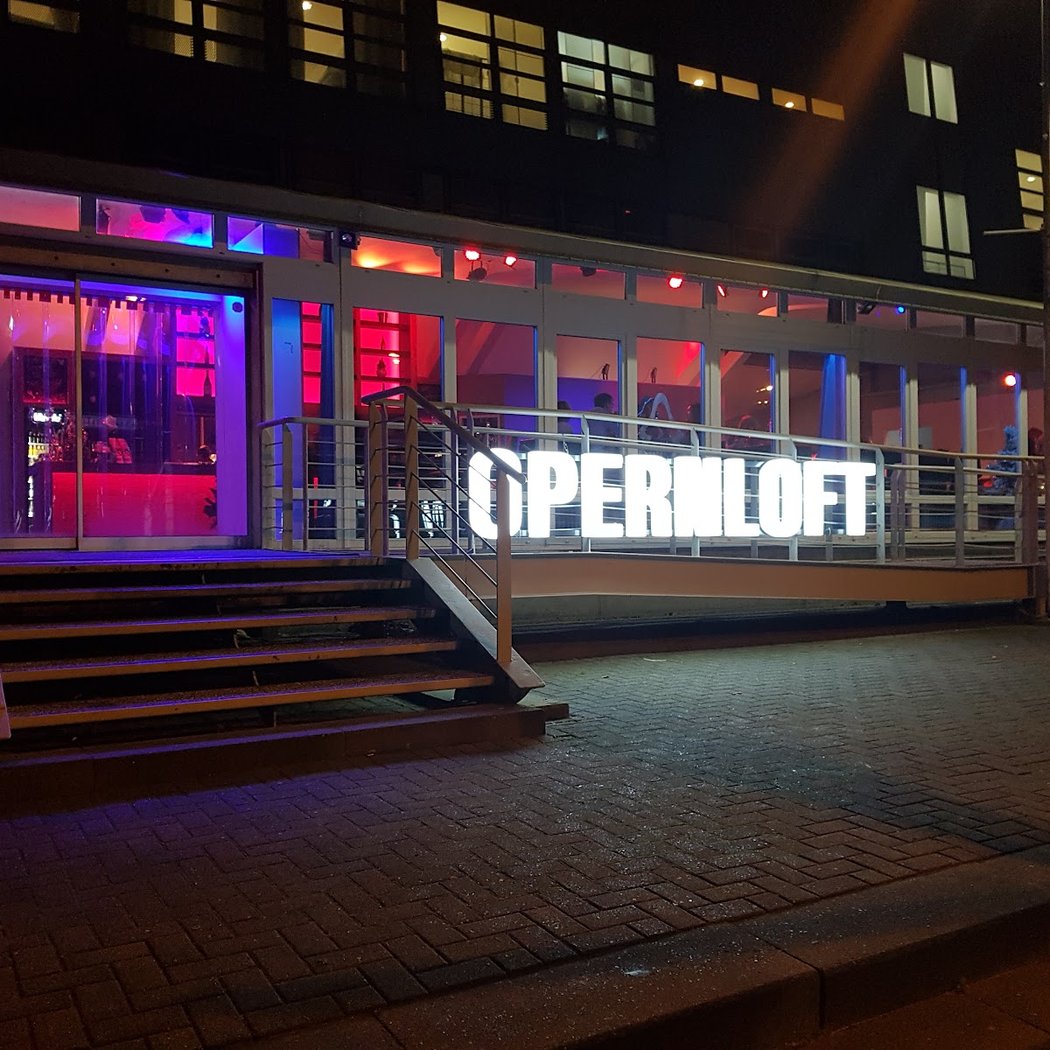Opernloft im Alten Fährterminal Altona 3