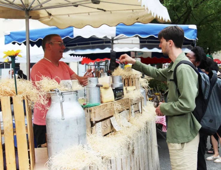 Marché de Louverné 1