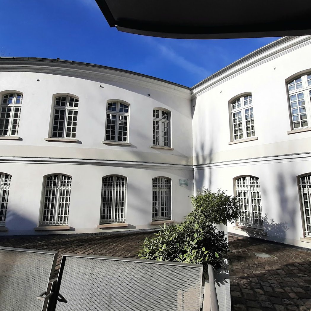 Ancien château Conti 2