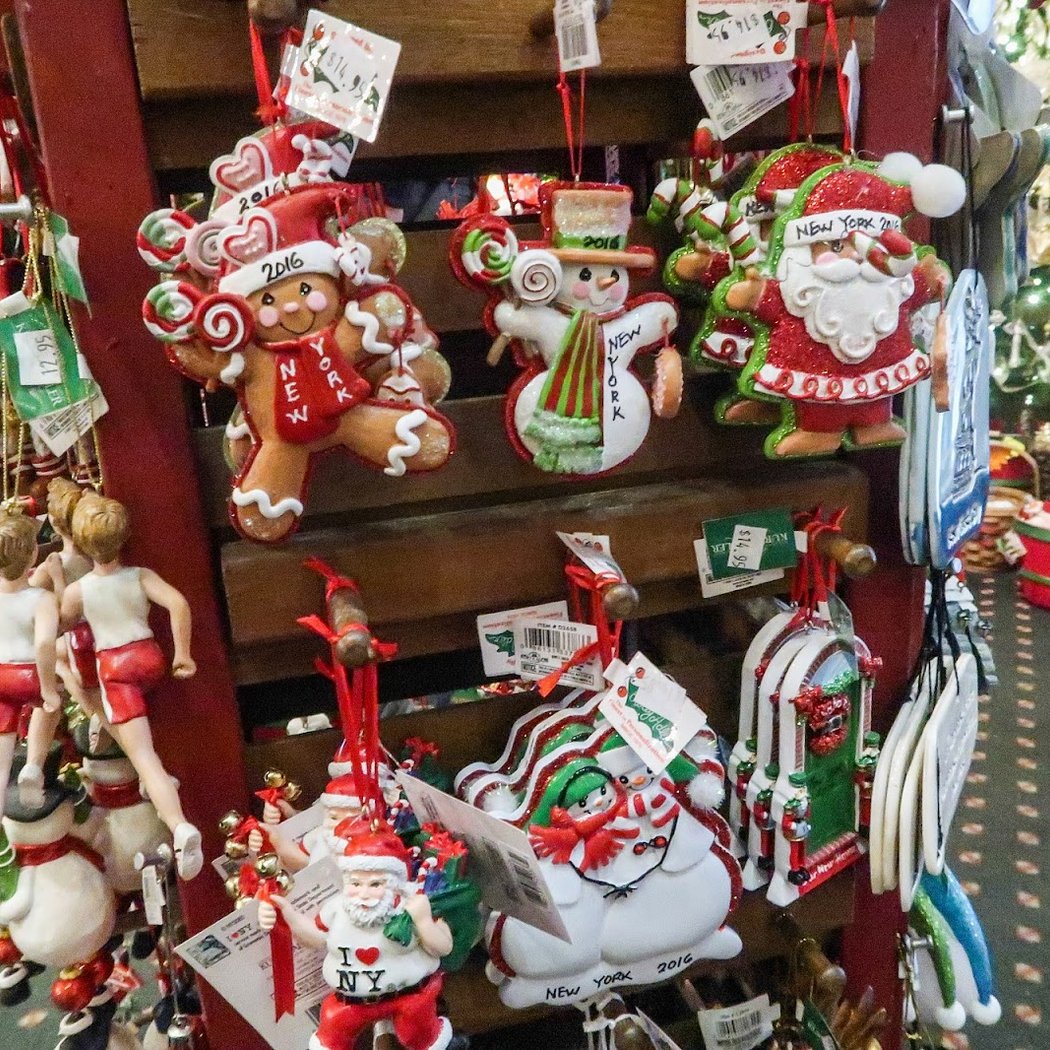 Christmas Cottage 1