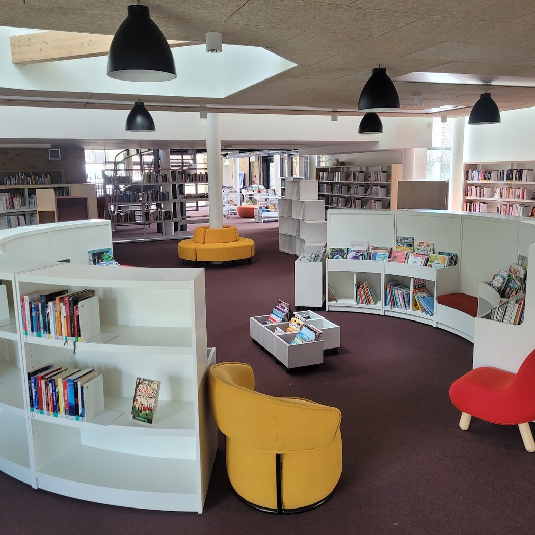 Public Media Library La Parenthèse 1