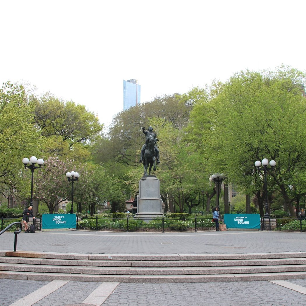 George Washington Statue 2