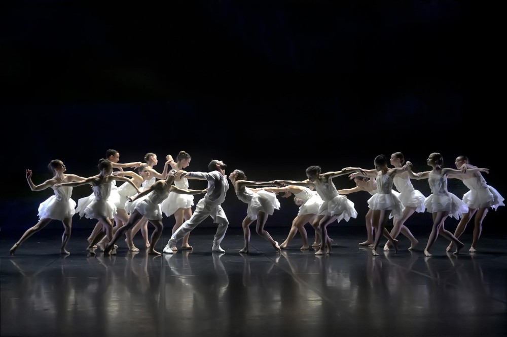 Angelin Preljocaj : Le Lac des cygnes 2