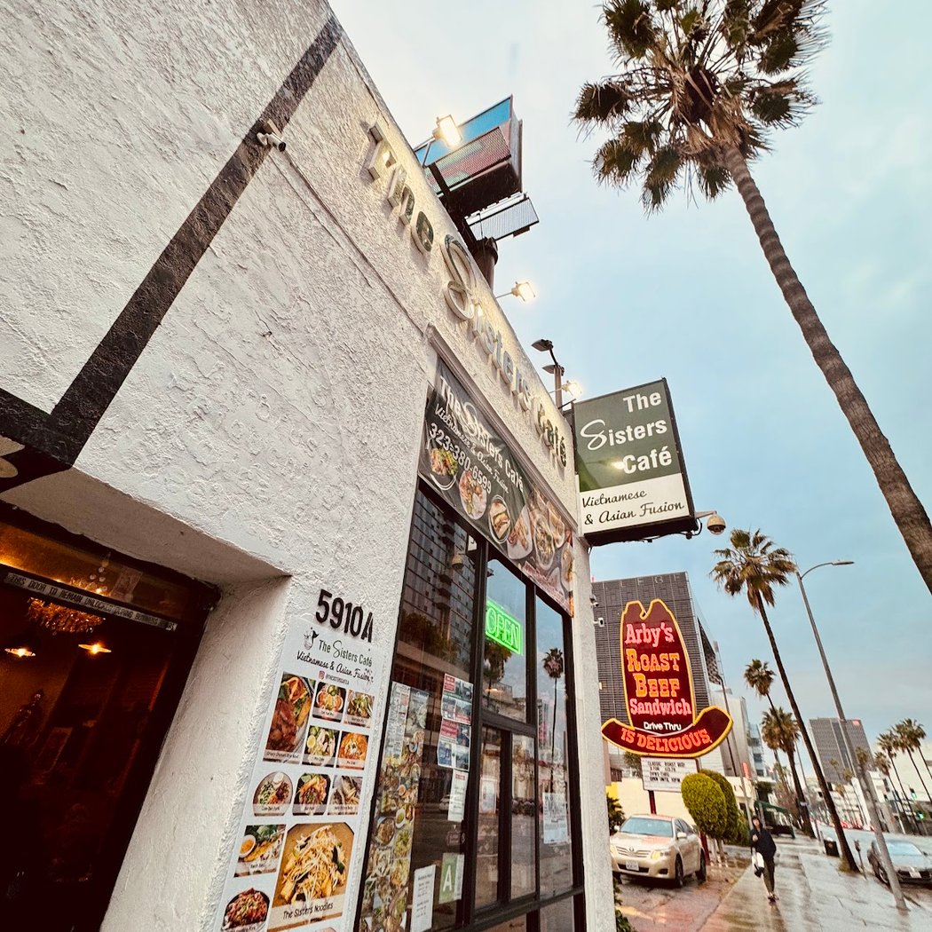 The Sisters Cafe Vietnamese & Asian Fusion (PHO) 2