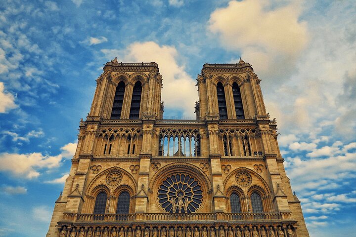Paris Île de la Cité and Notre Dame Walking Tour With Crypt 2