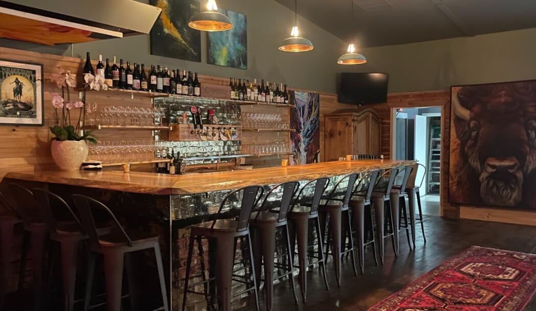 Internos Beer and Wine Bar 3