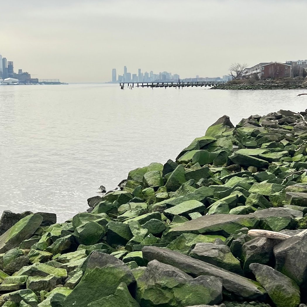 Hudson River Waterfront Walkway 3