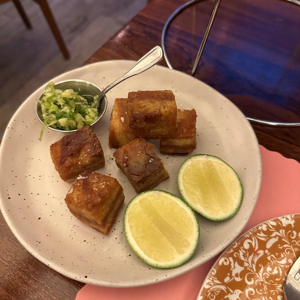 Pineapple Club 3