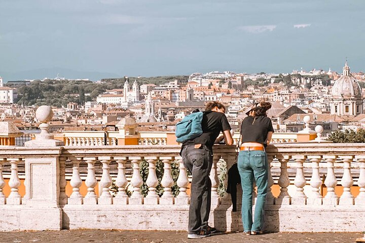 Romantic visit Rome at Sunset 2