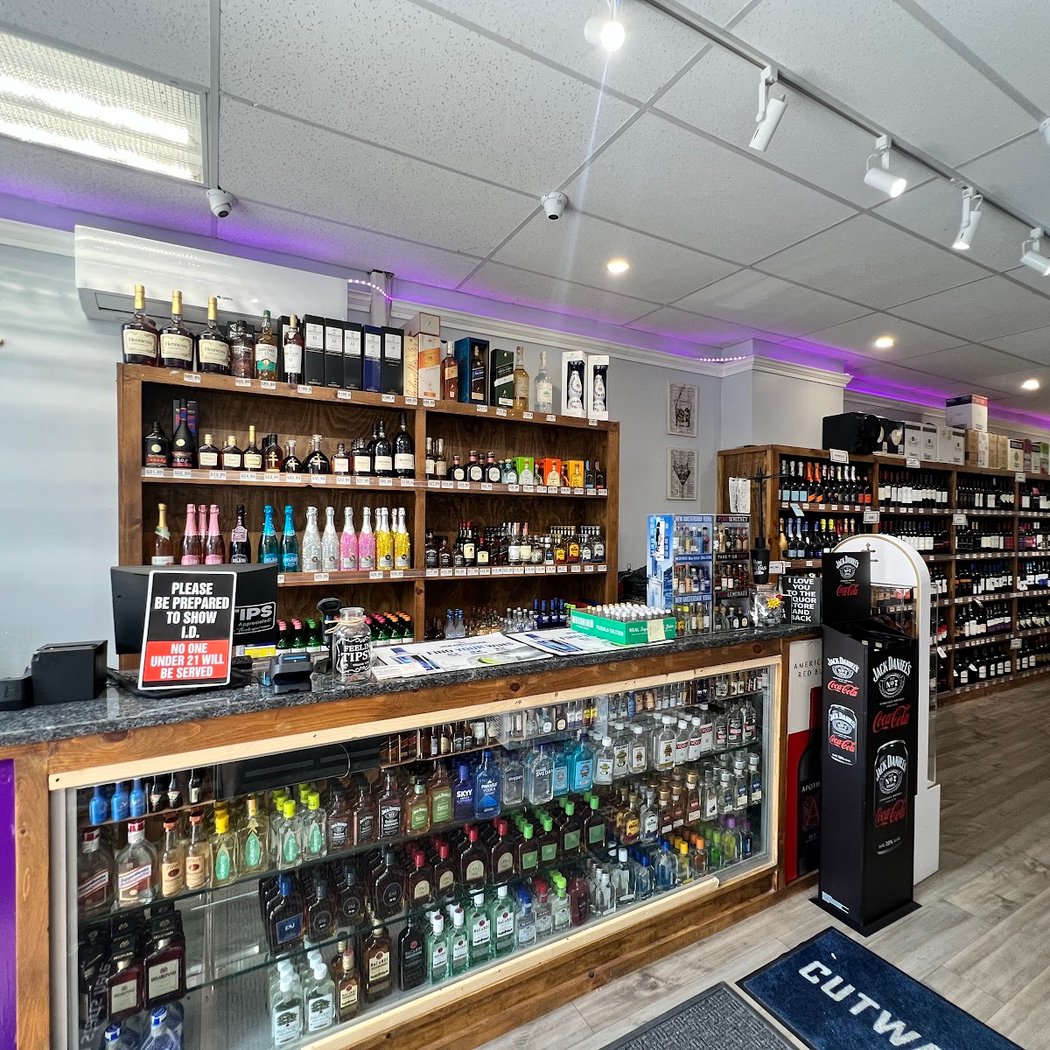 Legends Wine & Liquor 2