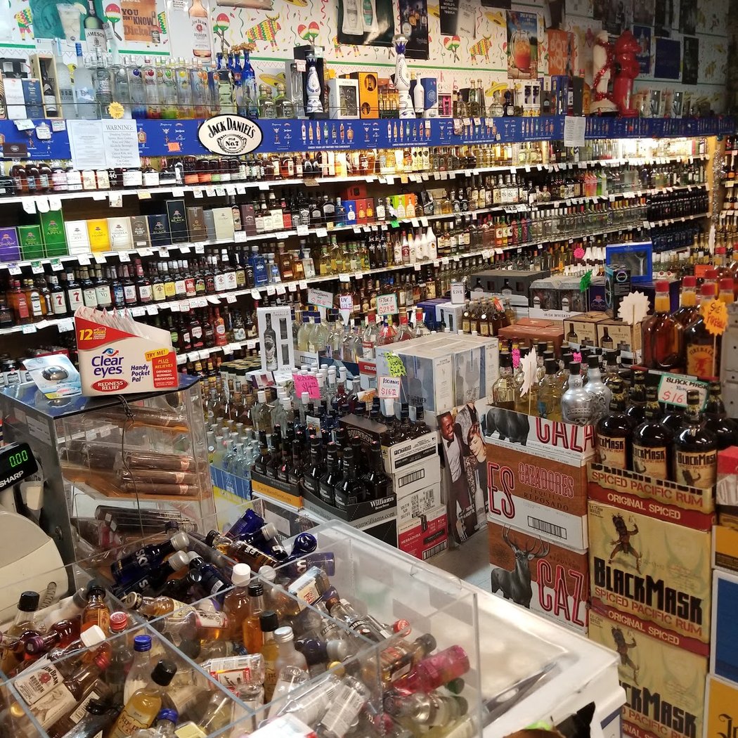 Oliveira's Liquors 3