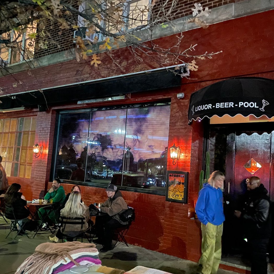 Ray's Hometown Bar 4
