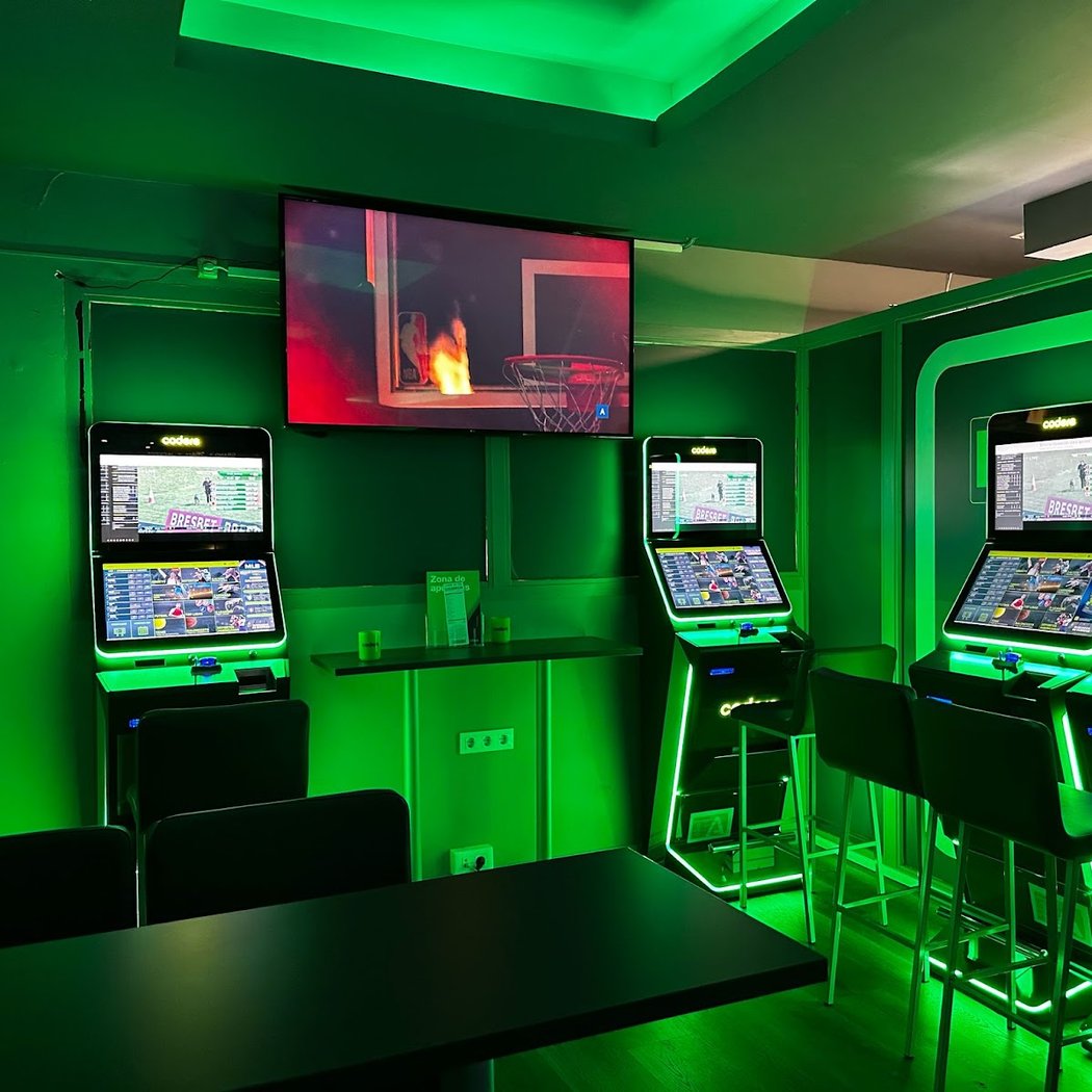 Salón de Juego Vali Park León XIII 2