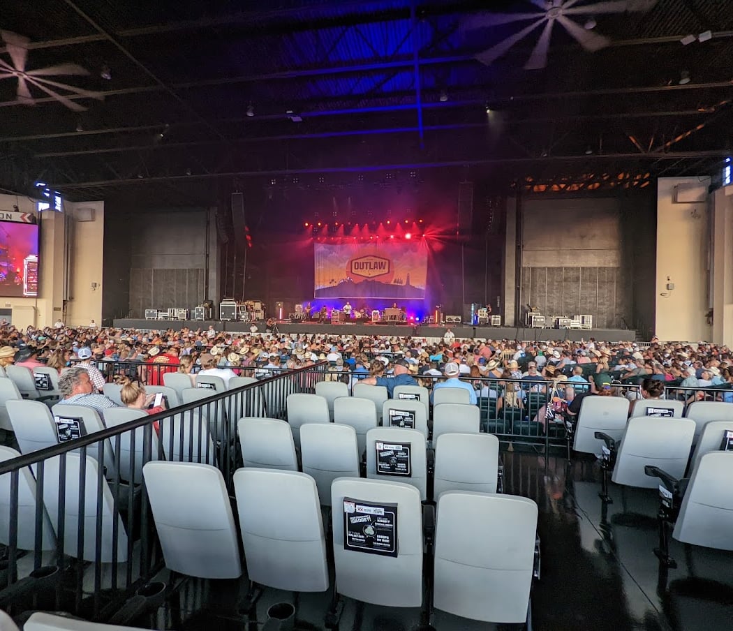 Dos Equis Pavilion 3