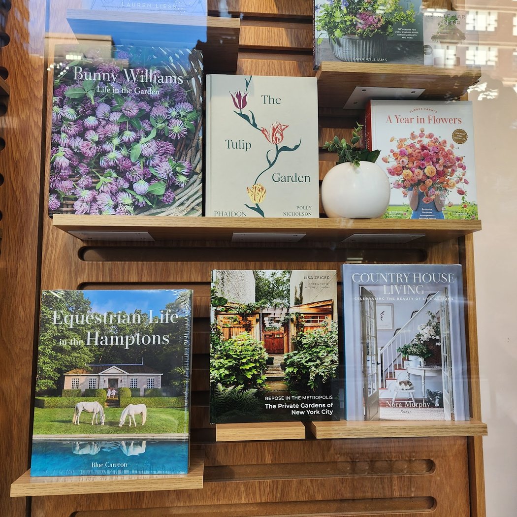 Barnes & Noble 1