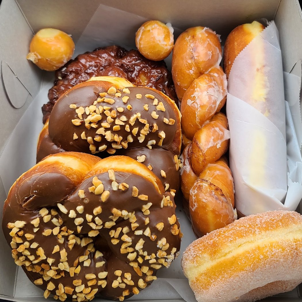 Maple leaf Donuts 1